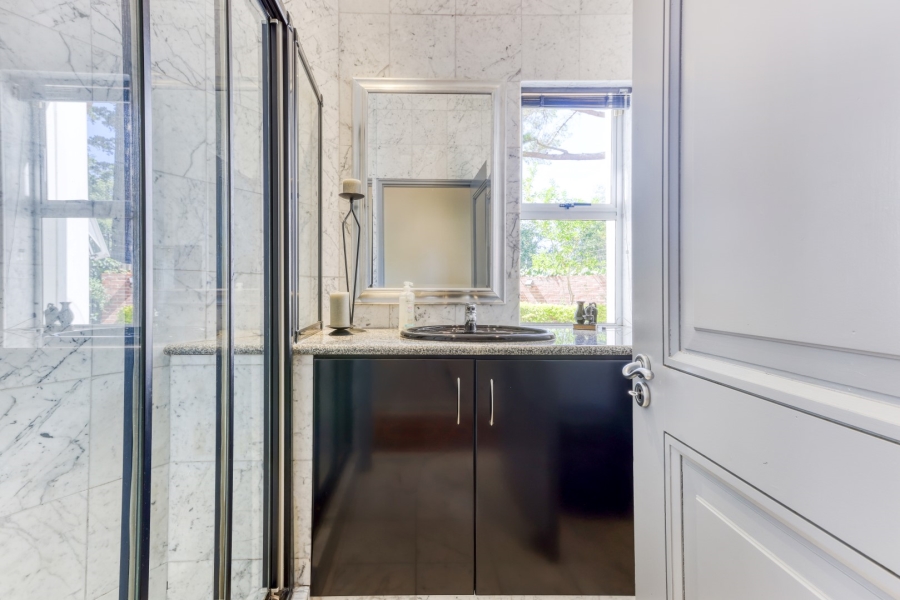 3 Bedroom Property for Sale in Constantia Western Cape